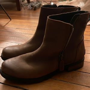 Sorel Emelie II Zip Bootie